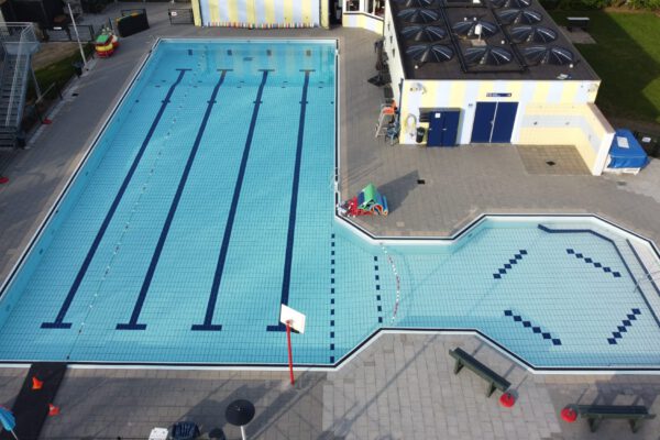 Piscine extérieure Hoek v Holland-1